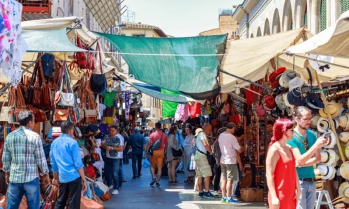 Florence in May: Warm Days, Blooming Gardens & the Best Time Before Summer