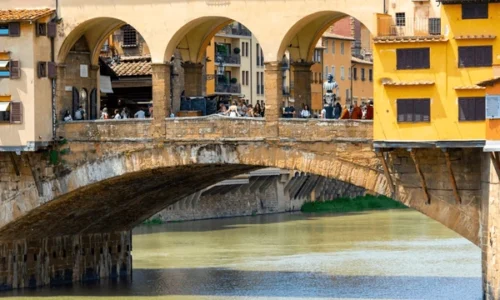 Florence in April: Spring Light, Open Streets & a City Coming Alive